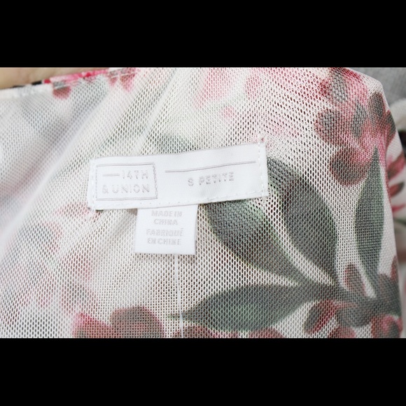 NWT 14th & Union S petite Floral ruffled tank - Picture 4 of 4